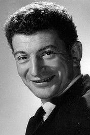 المخرج Yves Robert