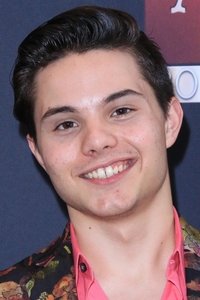 الممثل Zach Callison