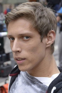 الممثل Zoltán Fenyvesi