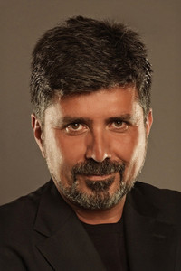 المخرج Ömer Faruk Sorak