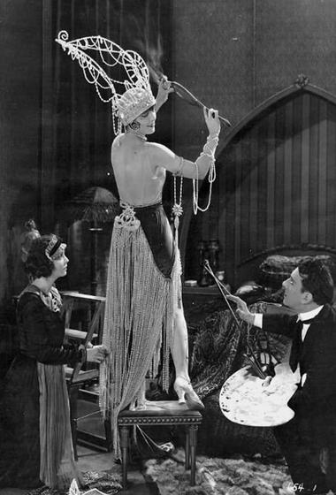 فيلم Solvent 2024 مترجم - باهي فيلم