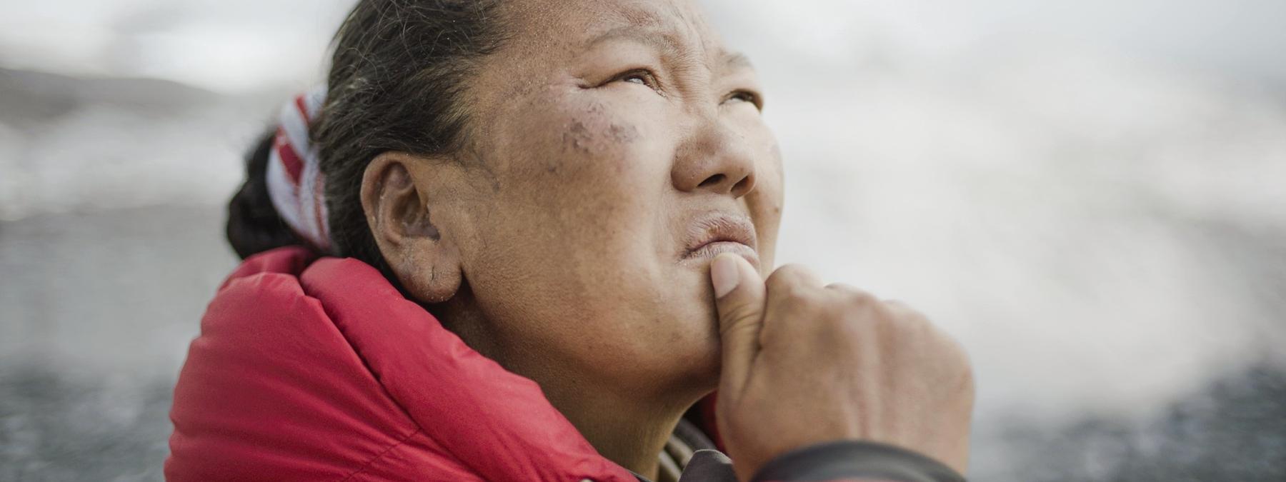 غلاف فيلم Mountain Queen The Summits of Lhakpa Sherpa 2024 مترجم