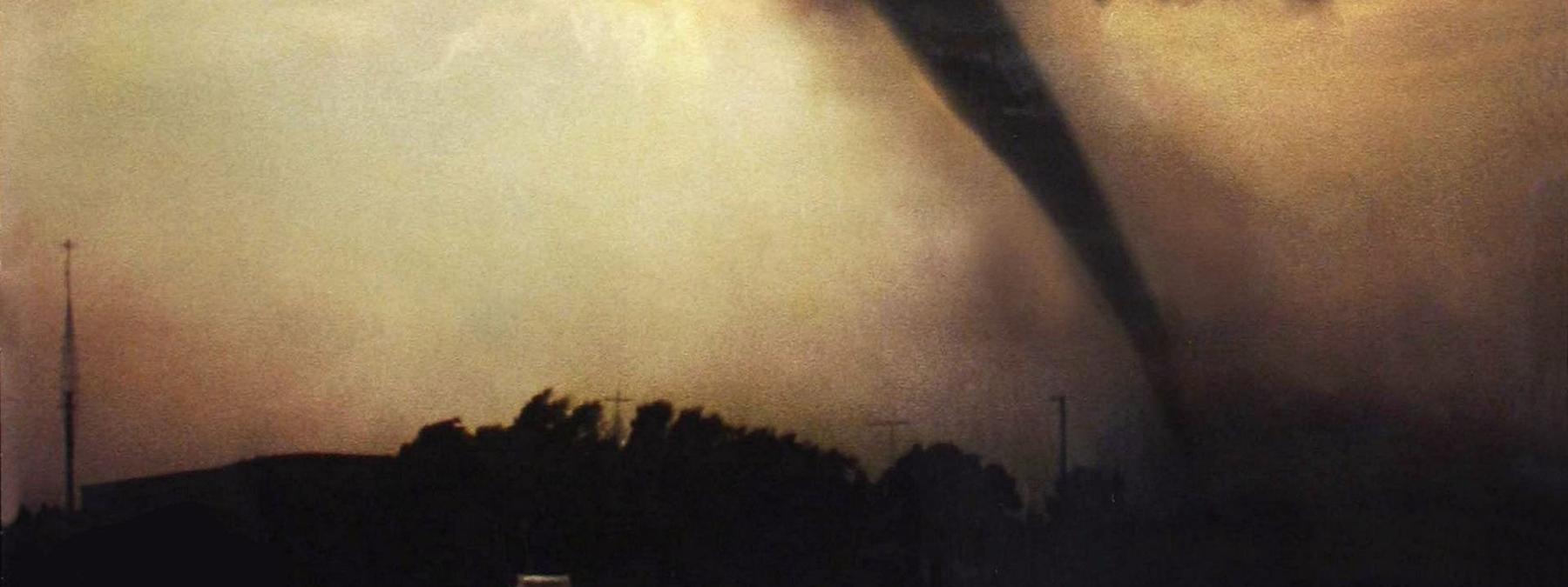 غلاف فيلم Twister 1996 مترجم